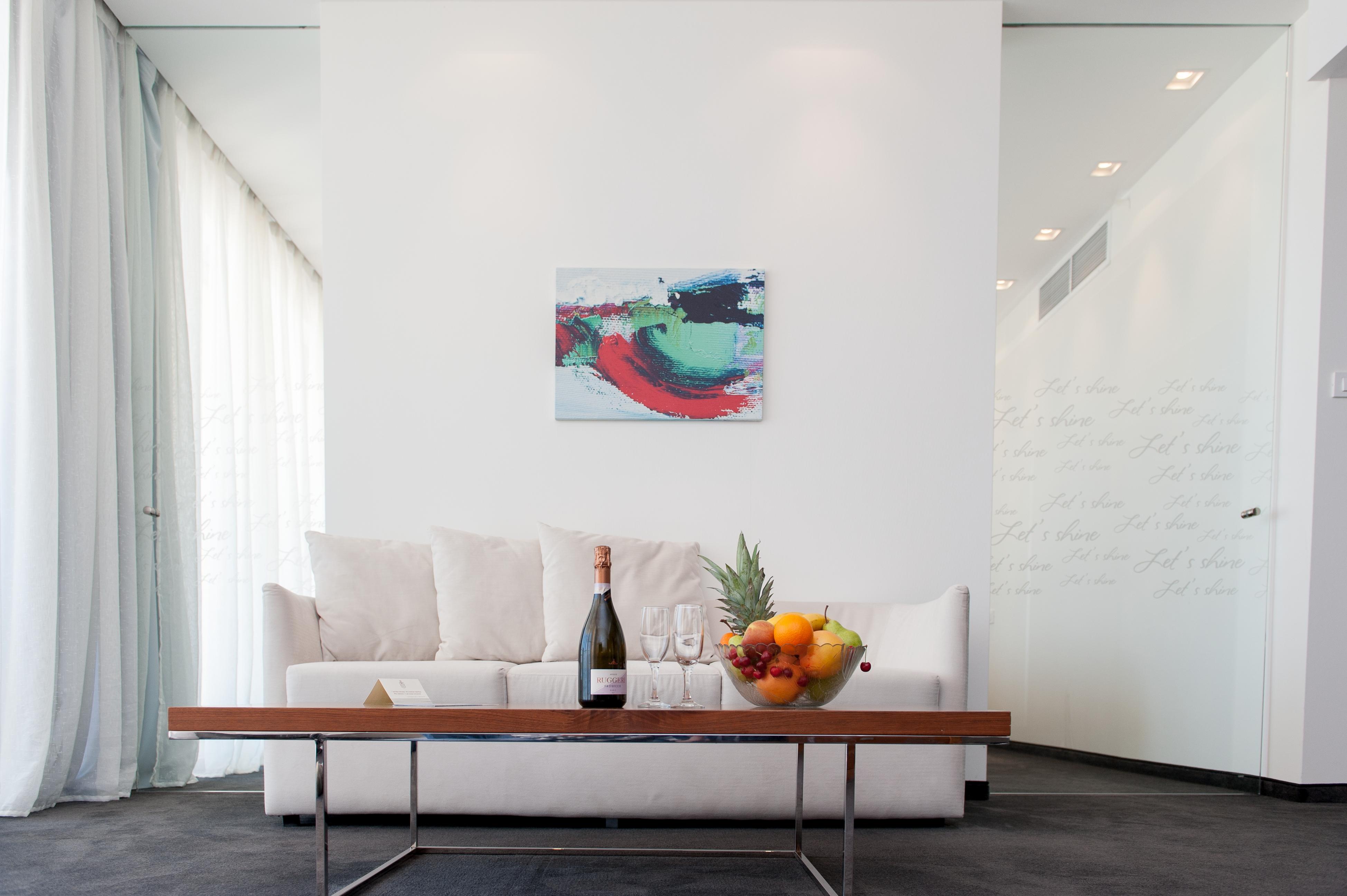 Lighthouse Golf & Spa Hotel Balchik Luaran gambar Interior of a modern house