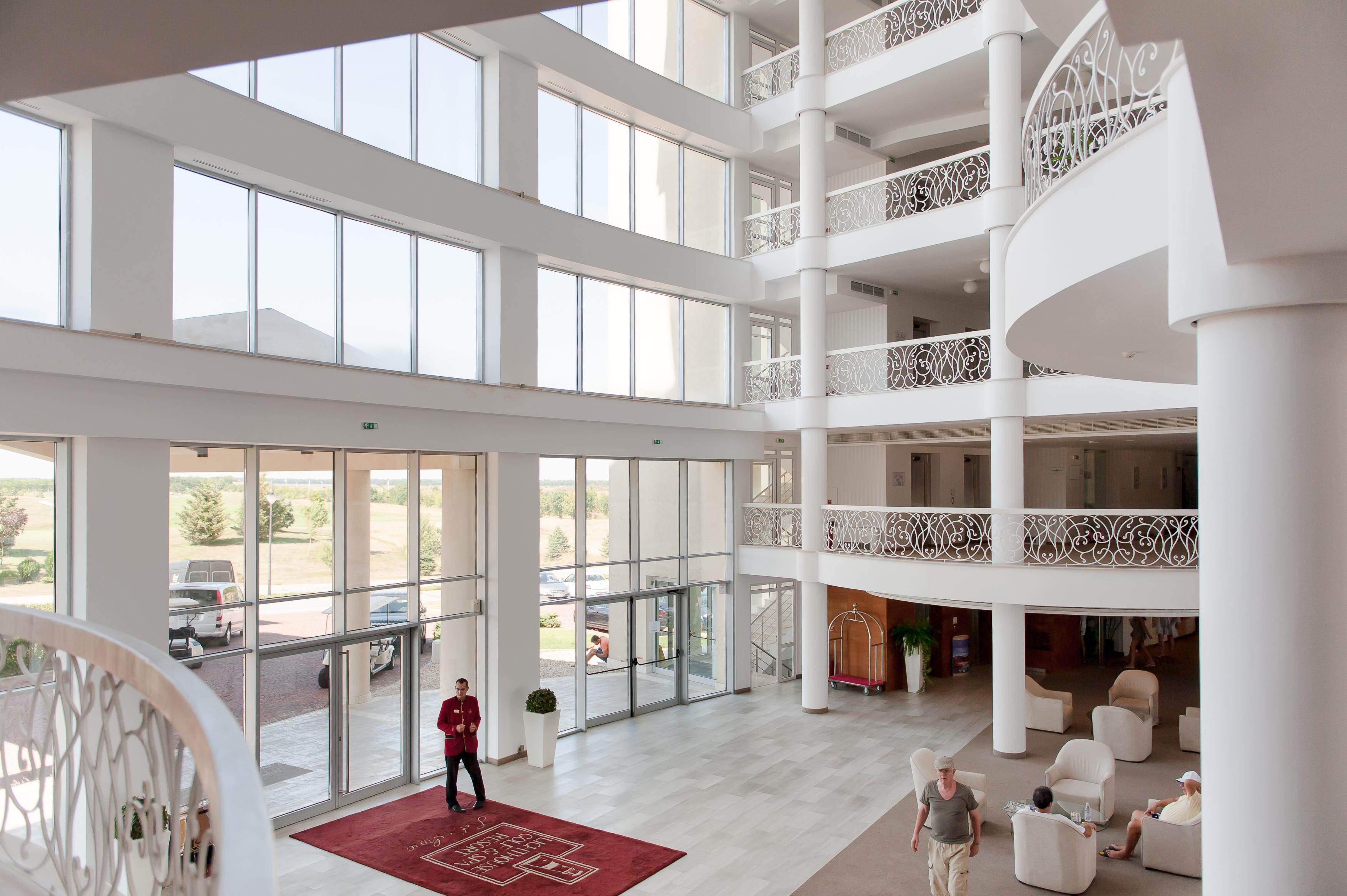 Lighthouse Golf & Spa Hotel Balchik Luaran gambar Lobby of the hotel