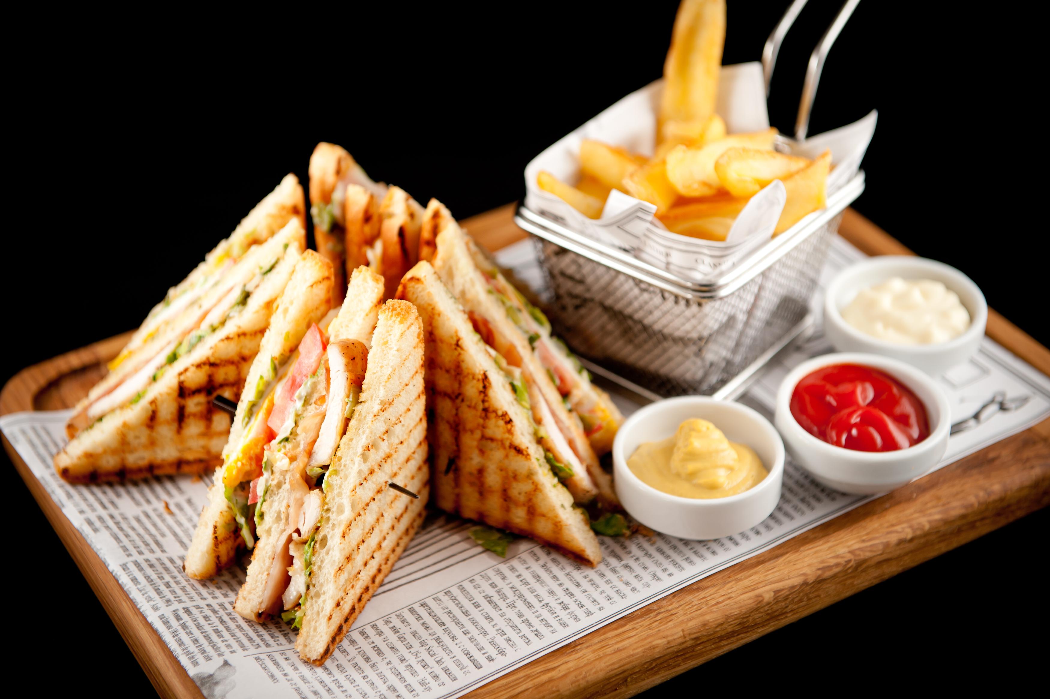 Lighthouse Golf & Spa Hotel Balchik Luaran gambar A club sandwich