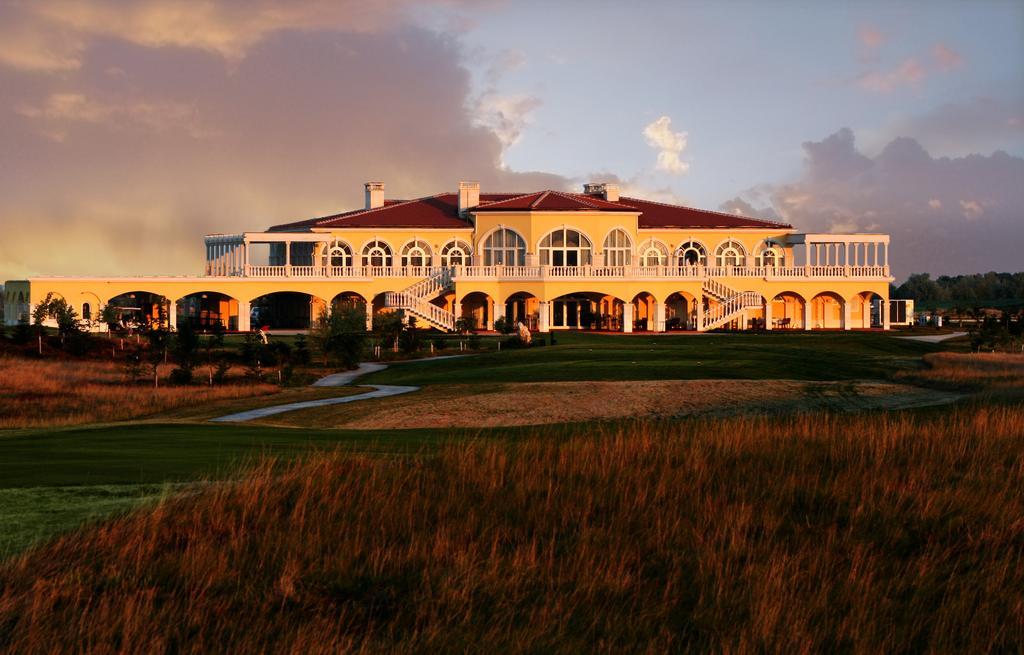 Lighthouse Golf & Spa Hotel Balchik Luaran gambar Club House