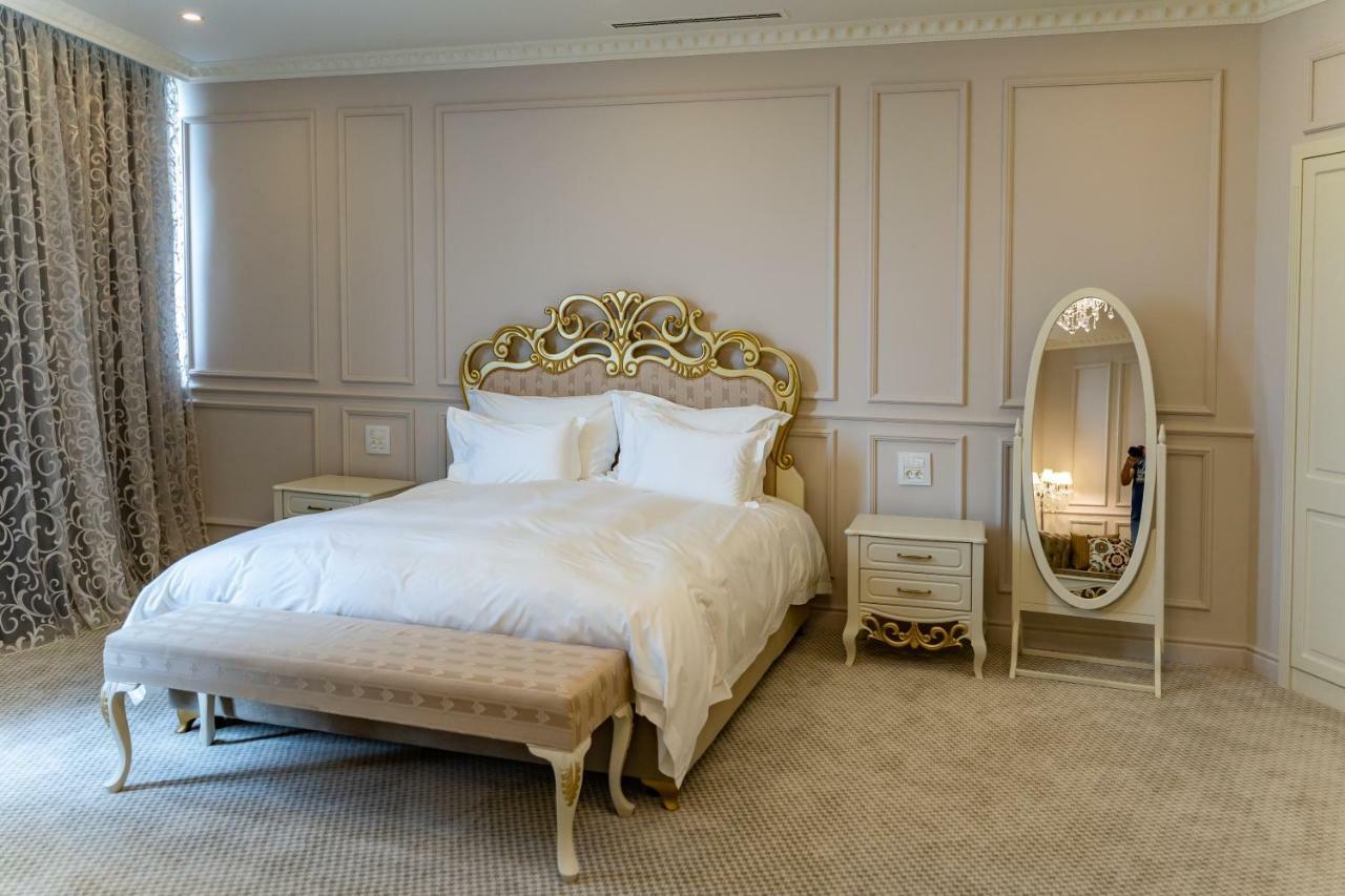 Lighthouse Golf & Spa Hotel Balchik Luaran gambar A bedroom